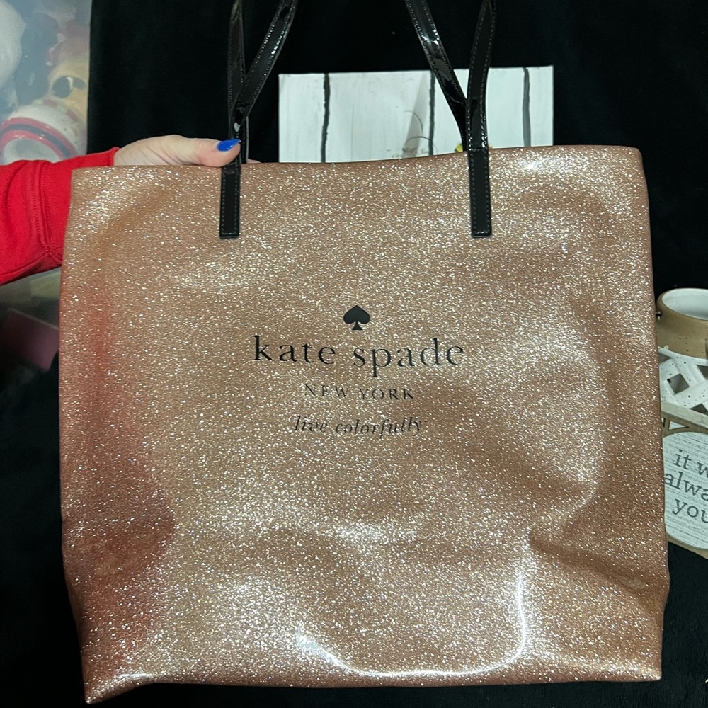 Sold—-Kate spade tote